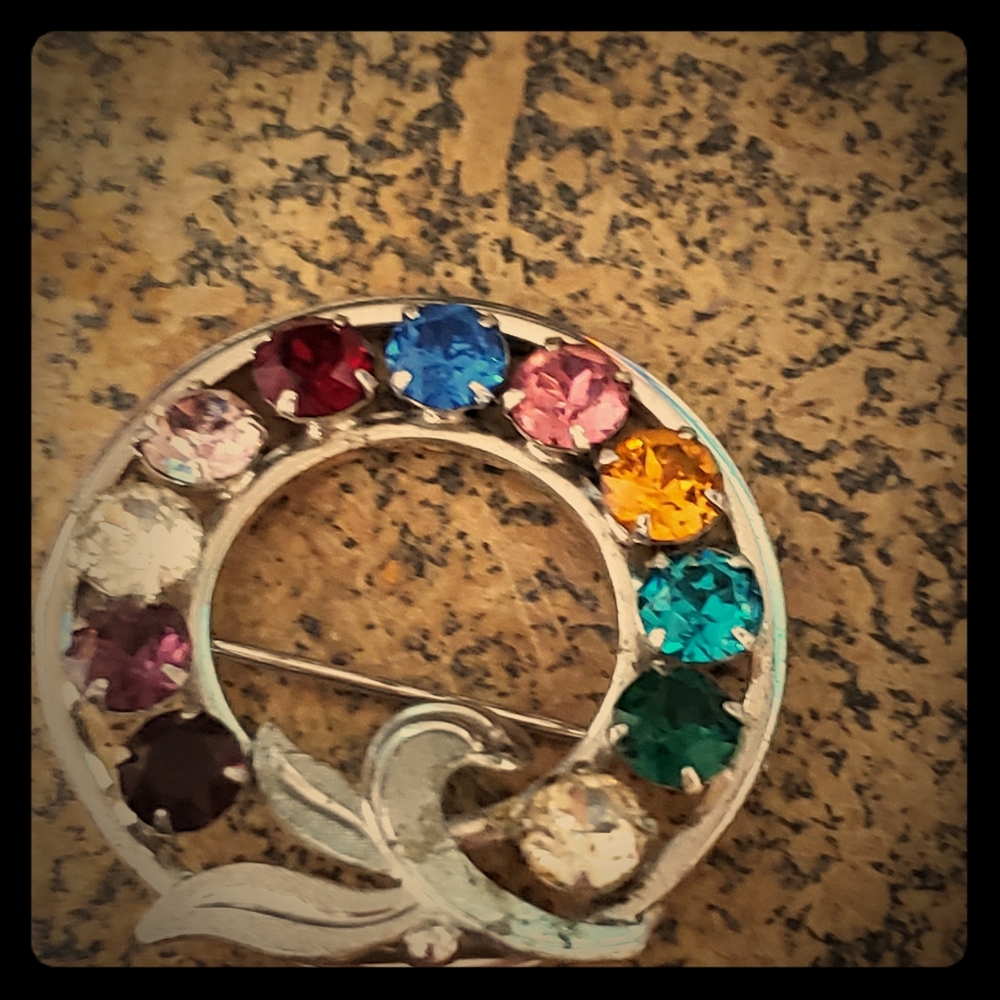 Vintage brooche Vandell
